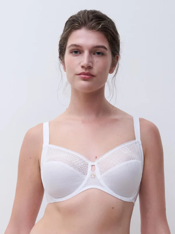 Chantelle Intrigue bra in white
