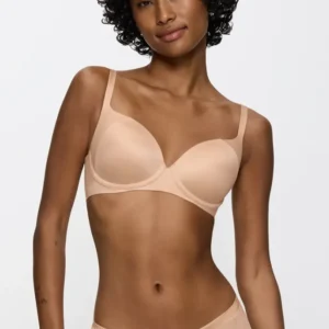 BODY MAKE-UP SOFT TOUCH Wired padded bra in Nude